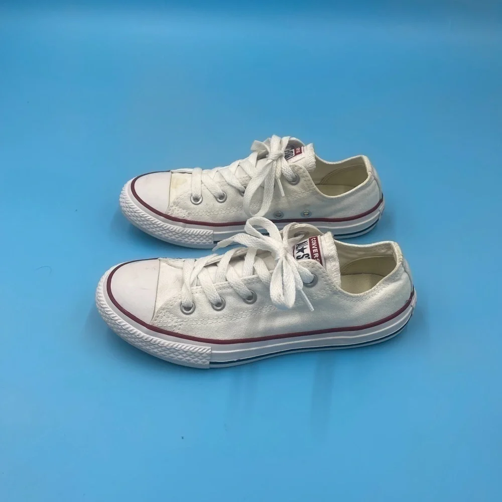 Converse Chuck Taylor Low Sneakers